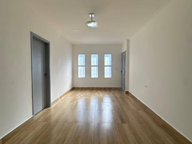Casa 2 quartos e 2 banheiros, para alugar, no bairro Cariobinha em Americana