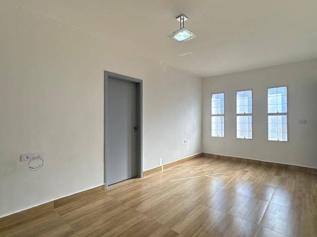Casa 2 quartos e 2 banheiros, para alugar, no bairro Cariobinha em Americana