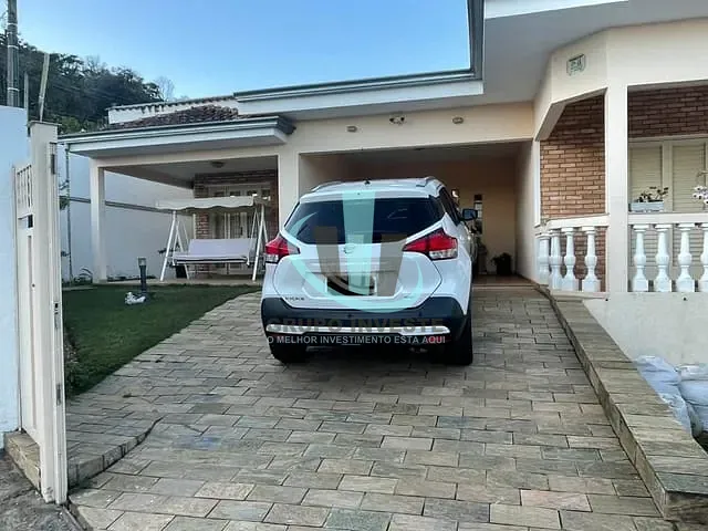 Casa com 300m² 3 quartos e 2 banheiros, à venda, no bairro Assumpção Netto em ÁGUAS DE LINDÓIA