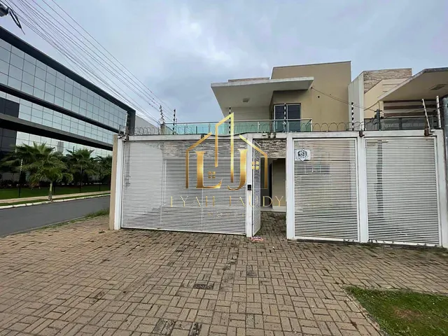 Casa com 150m² 3 quartos e 4 banheiros, à venda, no bairro Centro-Sul em Várzea Grande