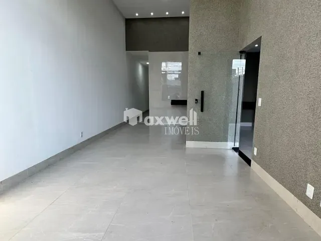 Casa com 196m² 3 quartos e 2 banheiros, à venda, no bairro Jardim Veneza em Aparecida de Goiânia