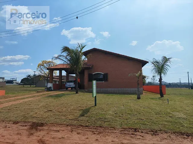 Casa com 520m² 3 quartos e 2 banheiros, à venda, no bairro Riviera de Santa Cristina I em Arandu