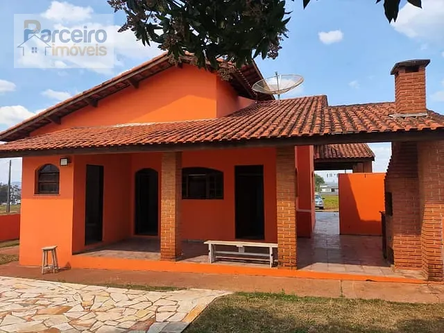 Casa com 520m² 3 quartos e 2 banheiros, à venda, no bairro Riviera de Santa Cristina I em Arandu