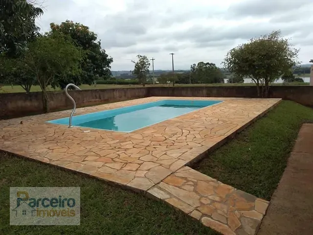 Casa com 520m² 3 quartos e 2 banheiros, à venda, no bairro Riviera de Santa Cristina I em Arandu