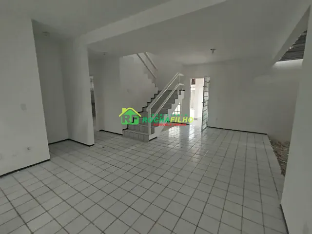 Casa 3 quartos e 3 banheiros, para alugar, no bairro Horto em Teresina