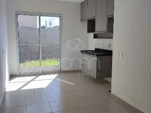 Casa 2 quartos e 1 banheiro, para alugar, no bairro Parque dos Passaros em Bady Bassitt
