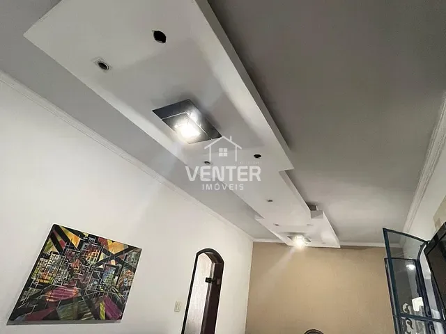 Sobrado com 250m² 5 quartos e 3 banheiros, à venda, no bairro Jardim Independência em Taubaté