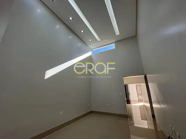 Casa com 200m² 3 quartos e 2 banheiros, à venda ou para alugar, no bairro Parque das Laranjeiras em Formosa
