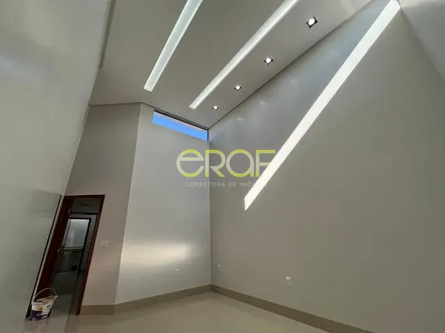 Casa com 200m² 3 quartos e 2 banheiros, à venda ou para alugar, no bairro Parque das Laranjeiras em Formosa