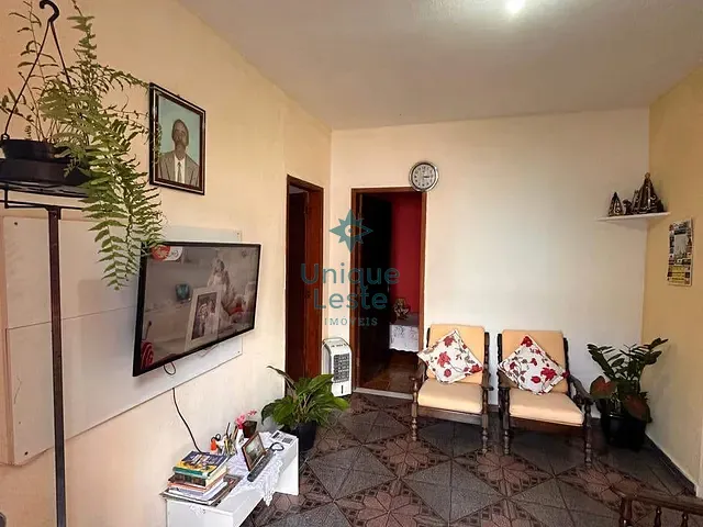 Casa 5 quartos e 3 banheiros, à venda, no bairro Conjunto Taquaril em Belo Horizonte
