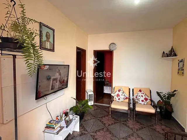 Casa 5 quartos e 3 banheiros, à venda, no bairro Conjunto Taquaril em Belo Horizonte