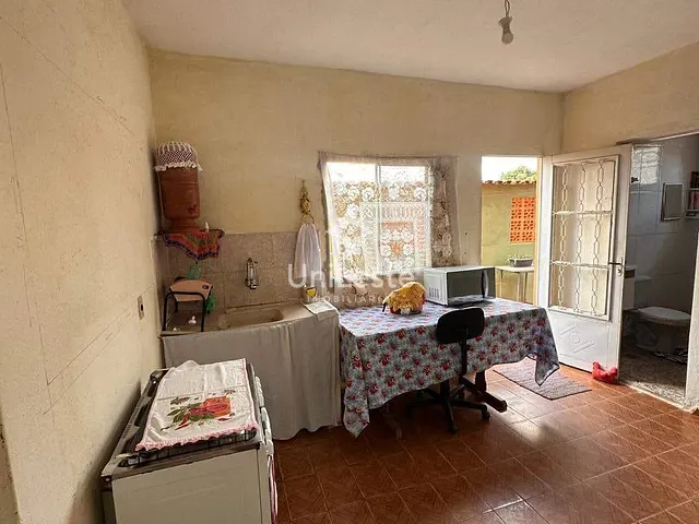 Casa 5 quartos e 3 banheiros, à venda, no bairro Conjunto Taquaril em Belo Horizonte