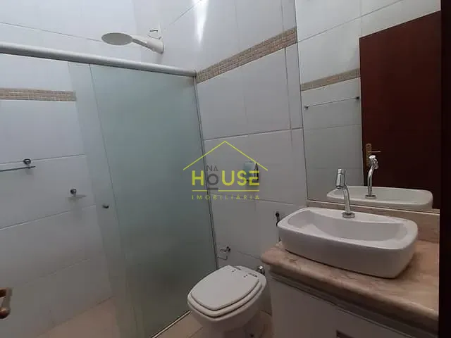 Casa 5 quartos e 4 banheiros, para alugar, no bairro Santa Luzia em Votuporanga