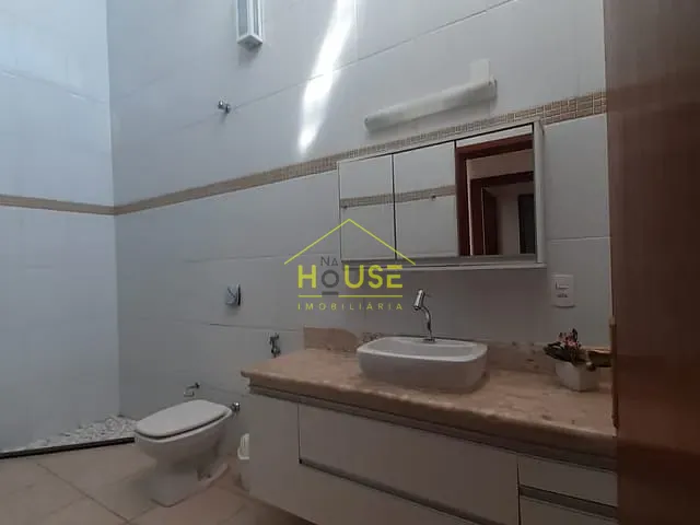 Casa 5 quartos e 4 banheiros, para alugar, no bairro Santa Luzia em Votuporanga