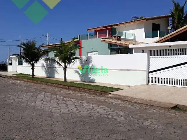 Casa com 221m², à venda, no bairro Jardim das Palmeiras em Itanhaém
