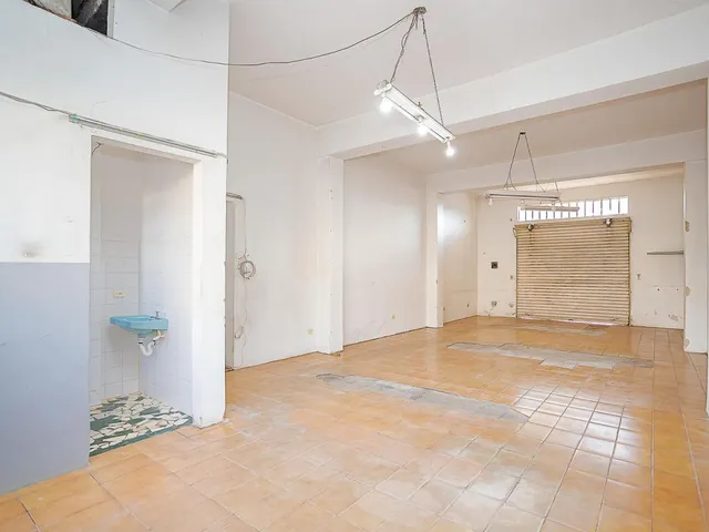 Casa com 420m² 3 quartos e 4 banheiros, à venda, no bairro Campo Comprido em Curitiba