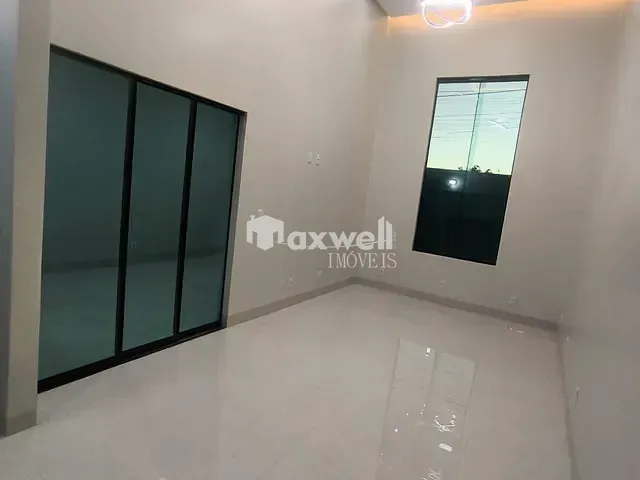Casa com 180m² 3 quartos e 2 banheiros, à venda, no bairro Residencial Solar Garden I em Aparecida de Goiânia