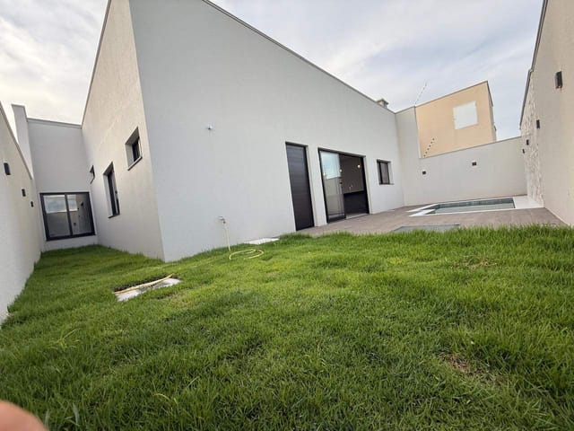 Casa com 300m² 3 quartos e 3 banheiros, à venda, no bairro Aquarela das Artes em Sinop