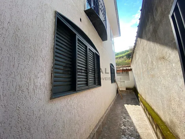 Casa 3 quartos e 4 banheiros, à venda, no bairro Morro Chic em Itajubá