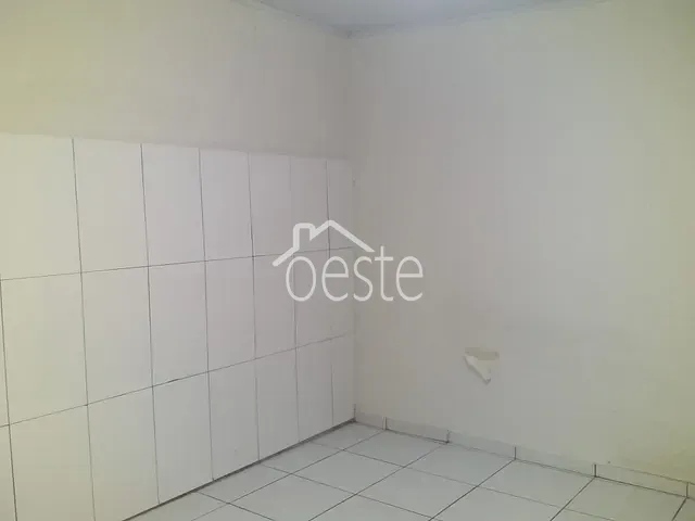 Casa com 40m² 1 quarto e 1 banheiro, para alugar, no bairro Vila Pires em Santa Bárbara D'Oeste