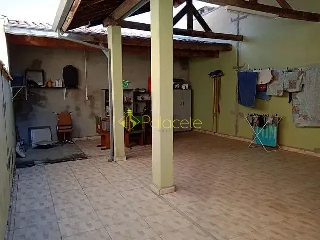 Casa com 144m² 2 quartos e 1 banheiro, à venda, no bairro Parque Senhor do Bonfim em Taubaté
