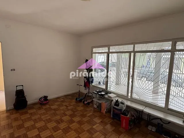 Casa com 250m² 3 quartos e 2 banheiros, para alugar, no bairro Bosque dos Eucaliptos em São José dos Campos