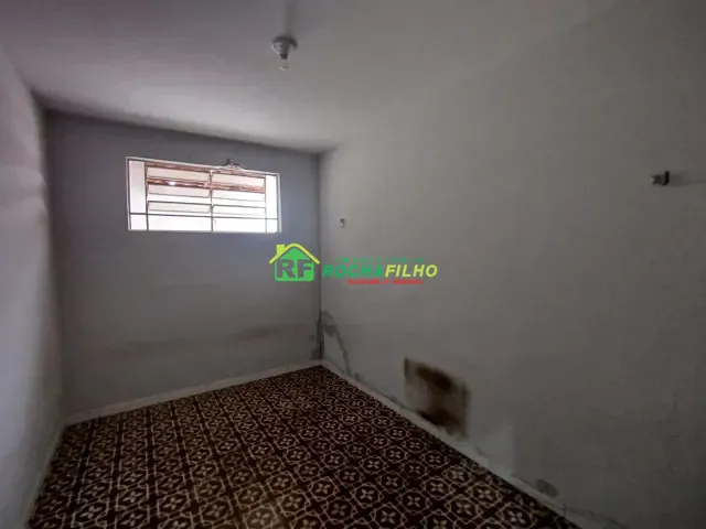 Casa 2 quartos e 1 banheiro, para alugar, no bairro Tabuleta em Teresina