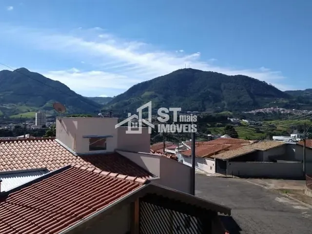 Casa com 150m² 2 quartos e 2 banheiros, à venda, no bairro Jardim Panorama em Andradas