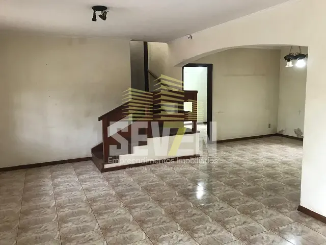 Casa com 313m² 4 quartos e 3 banheiros, à venda, no bairro Vila Aviação em Bauru