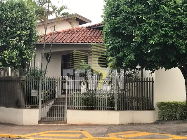 Casa com 313m² 4 quartos e 3 banheiros, à venda, no bairro Vila Aviação em Bauru