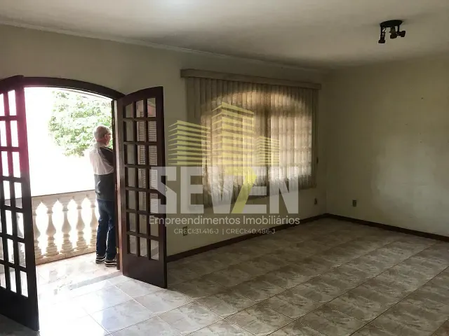 Casa com 313m² 4 quartos e 3 banheiros, à venda, no bairro Vila Aviação em Bauru