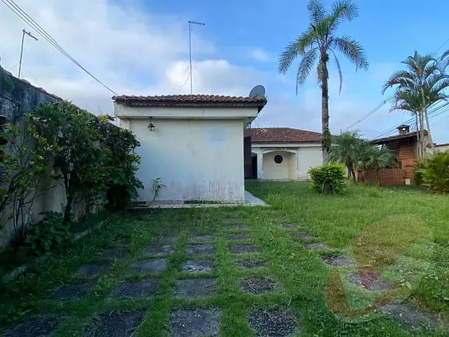 Casa com 387m² 4 quartos e 4 banheiros, à venda, no bairro Flórida em Praia Grande