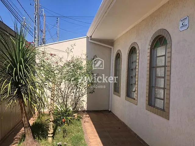 Casa com 250m² 3 quartos e 2 banheiros, à venda, no bairro Vila Lemos em Bauru