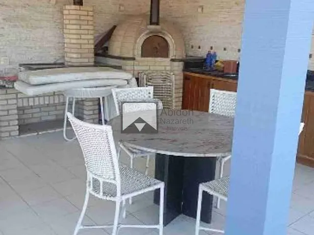 Casa 3 quartos e 4 banheiros, à venda, no bairro Itaipu em Niterói