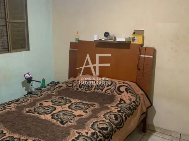 Casa com 276m² 3 quartos e 2 banheiros, à venda, no bairro Jardim Maria Augusta em Taubaté