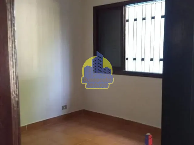 Casa com 296m² 2 quartos e 1 banheiro, à venda, no bairro Centro em Osasco