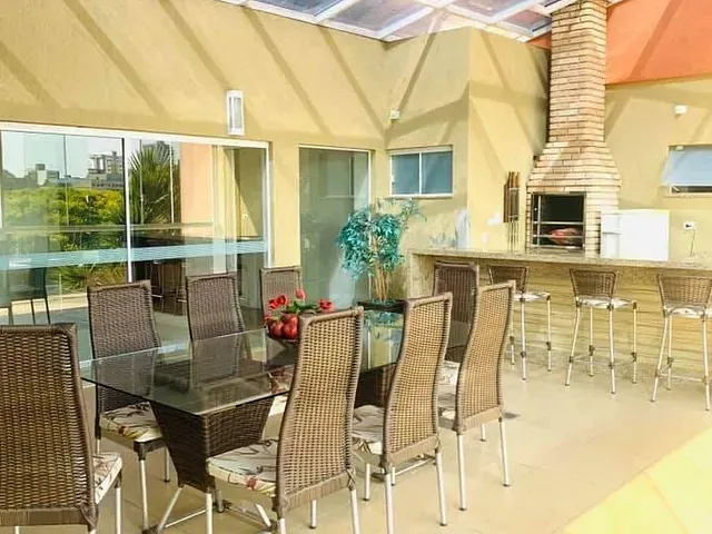 Casa com 1131m² 4 quartos e 5 banheiros, à venda, no bairro Vila Vera Cruz em Apucarana