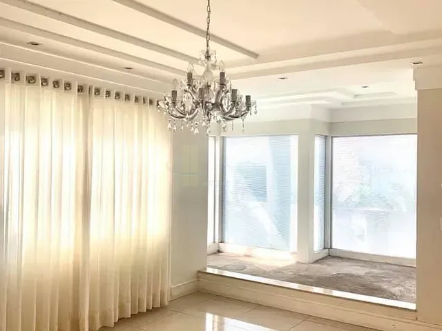 Casa com 1131m² 4 quartos e 5 banheiros, à venda, no bairro Vila Vera Cruz em Apucarana