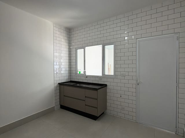 Casa 2 quartos e 1 banheiro, para alugar, no bairro Jardim Ipiranga em Americana