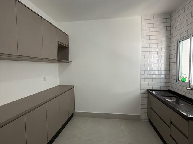 Casa 2 quartos e 1 banheiro, para alugar, no bairro Jardim Ipiranga em Americana