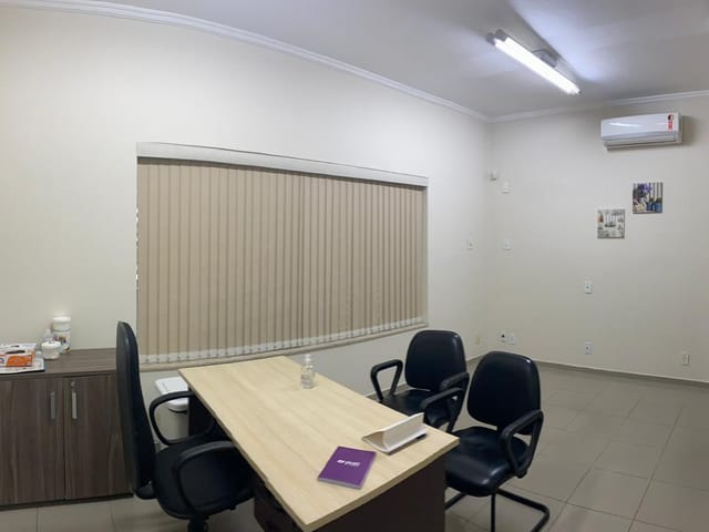 Casa com 293m² 3 quartos e 2 banheiros, à venda, no bairro Centro em São José dos Campos