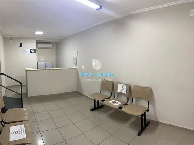 Casa com 293m² 3 quartos e 2 banheiros, à venda, no bairro Centro em São José dos Campos