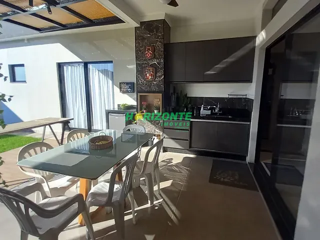 Casa com 300m² 3 quartos e 3 banheiros, à venda, no bairro Condomínio Terras do Vale em Caçapava