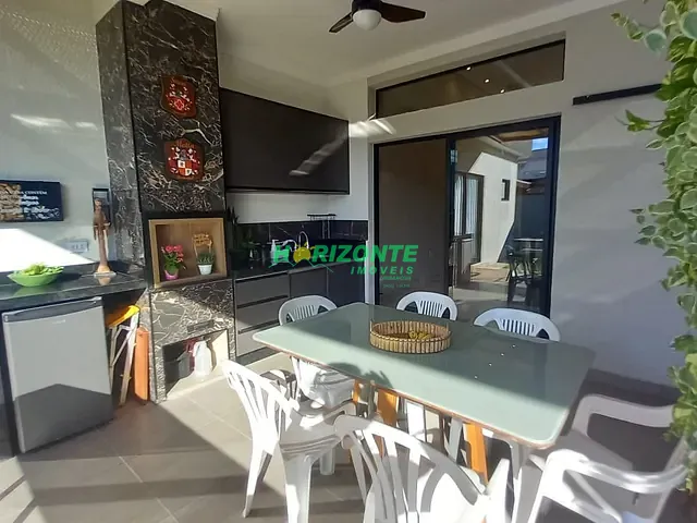 Casa com 300m² 3 quartos e 3 banheiros, à venda, no bairro Condomínio Terras do Vale em Caçapava