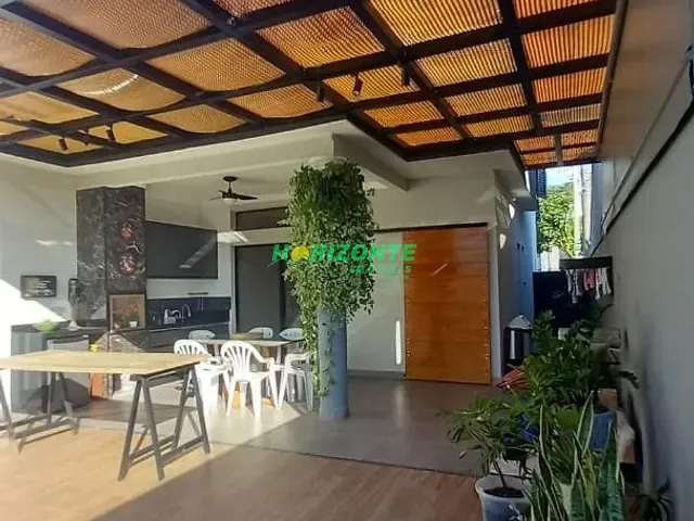 Casa com 300m² 3 quartos e 3 banheiros, à venda, no bairro Condomínio Terras do Vale em Caçapava