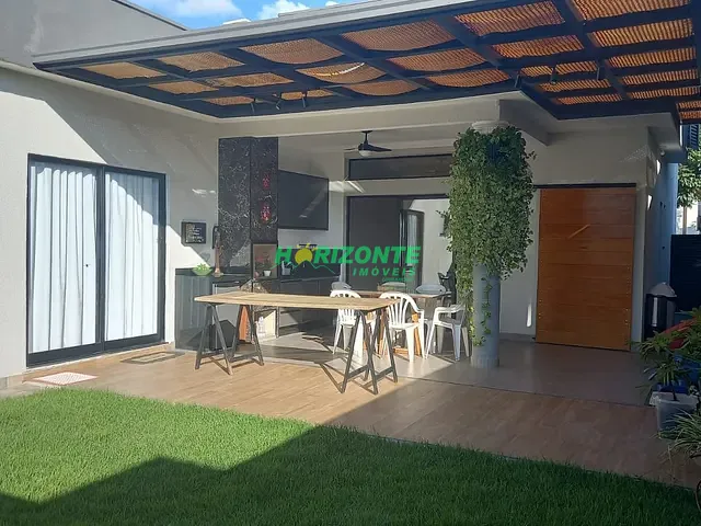 Casa com 300m² 3 quartos e 3 banheiros, à venda, no bairro Condomínio Terras do Vale em Caçapava