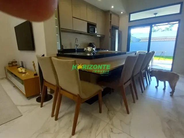 Casa com 300m² 3 quartos e 3 banheiros, à venda, no bairro Condomínio Terras do Vale em Caçapava