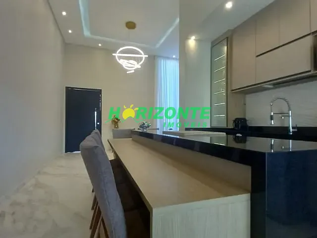 Casa com 300m² 3 quartos e 3 banheiros, à venda, no bairro Condomínio Terras do Vale em Caçapava
