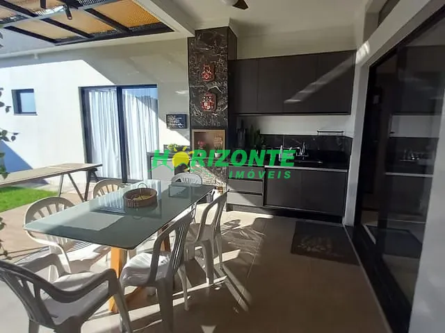 Casa com 300m² 3 quartos e 3 banheiros, à venda, no bairro Condomínio Terras do Vale em Caçapava