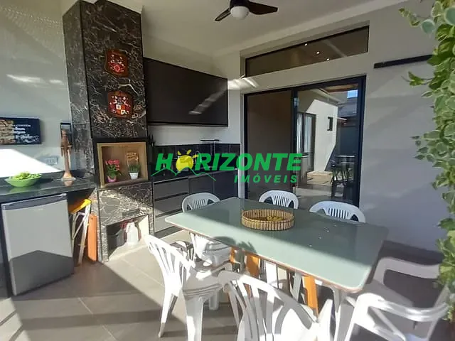 Casa com 300m² 3 quartos e 3 banheiros, à venda, no bairro Condomínio Terras do Vale em Caçapava
